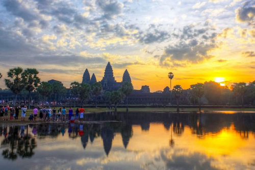 Angkor Sunrise Eploration and Natual Phenonmenon by Great Lake With 211 $ per person only